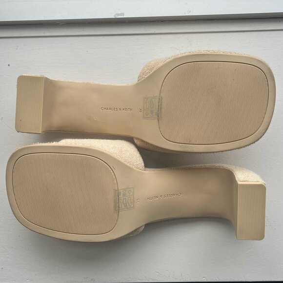 Charles & Keith Textured Heeled Mules - Picture 4 of 4